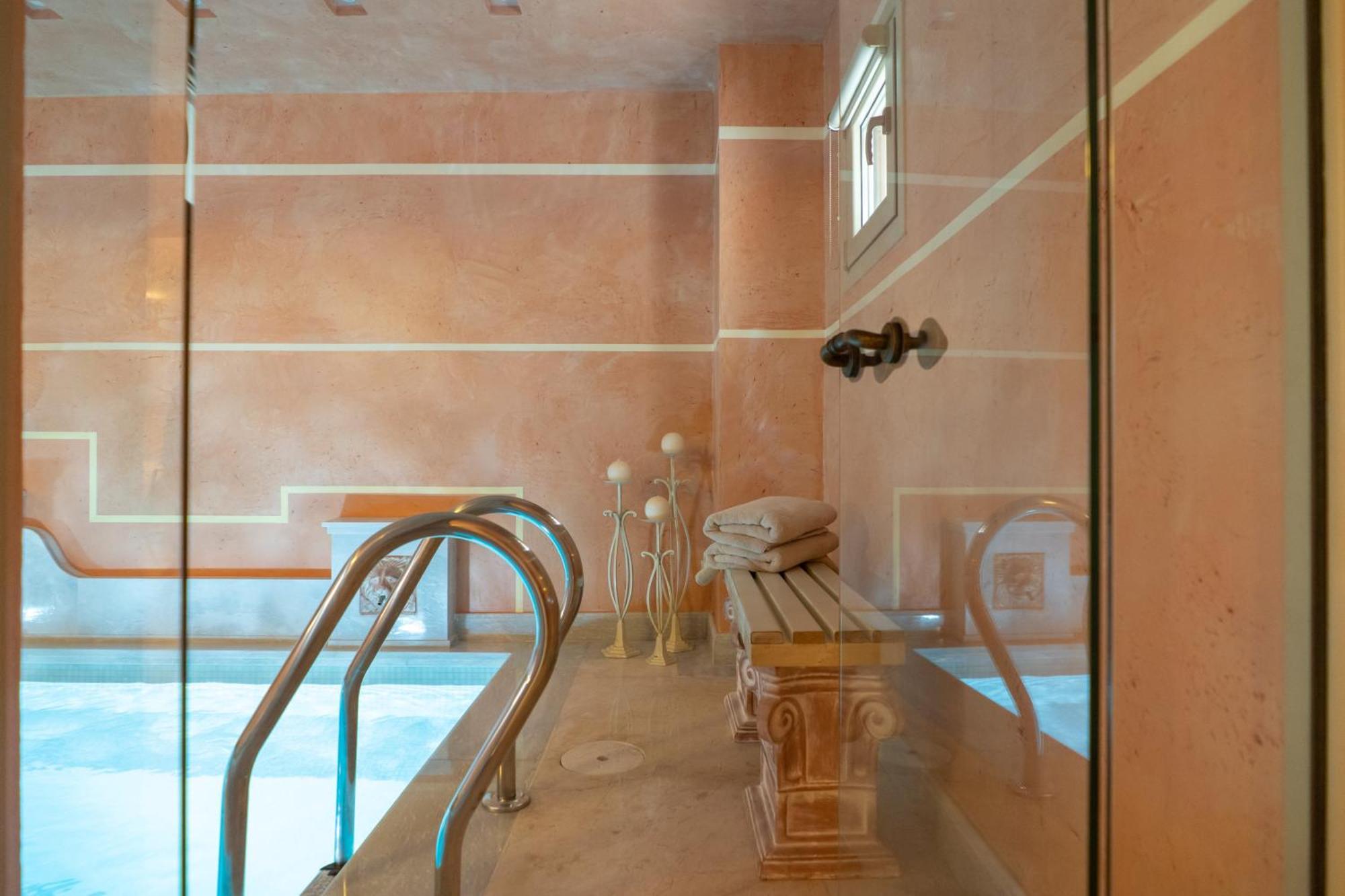 Unique Room With Indoor Pool & Attic Alli Meria Esterno foto